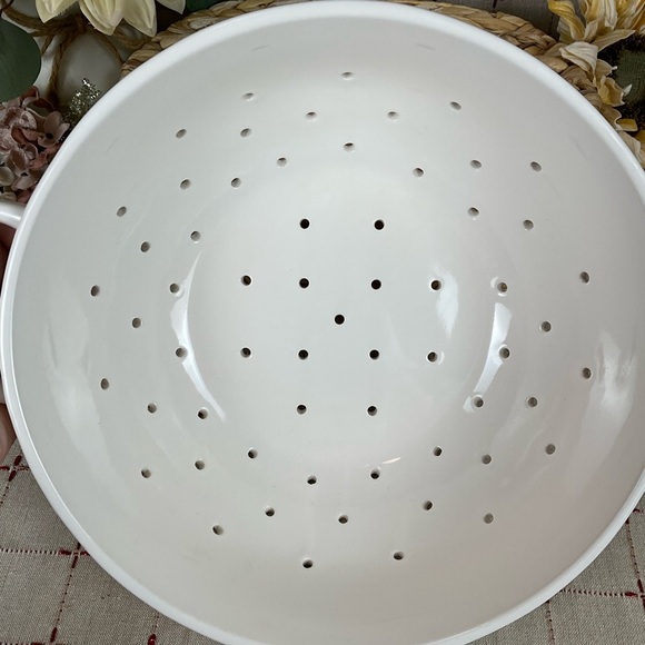 Rae Dunn “Organic” XL Colander/ Strainer Bowl Double Handle HTF Piece 10.75” - Picture 8 of 8
